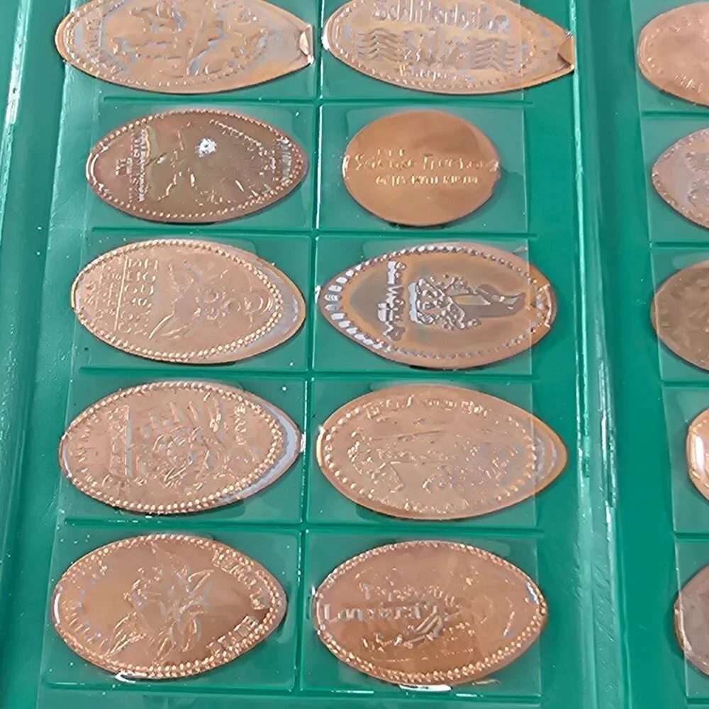 Pressed Pennies Collecting Book San Antinio Zoo Sea World Universal Studios